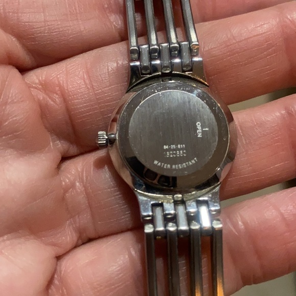 Mavado woman’s Gold tone and Silver tone watch - Picture 5 of 6